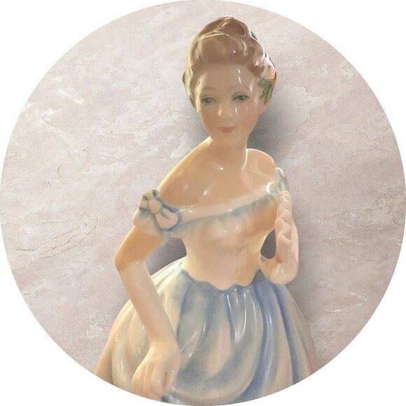 Royal Doulton Claire HN 3646 Figurine 8.25" Tall RETIRED 1994 EXCELLENT - Picture 2 of 15